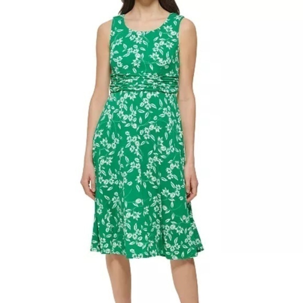 NWT Jessica Howard Green Floral Sleeveless Dress 8 P Petite